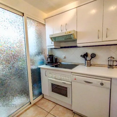 Beautiful 3 Bed Townhouse In Golf