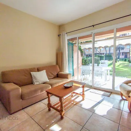 Beautiful 3 Bed Townhouse In Golf
